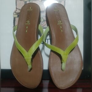 NWOT Olukai Flip Flops
